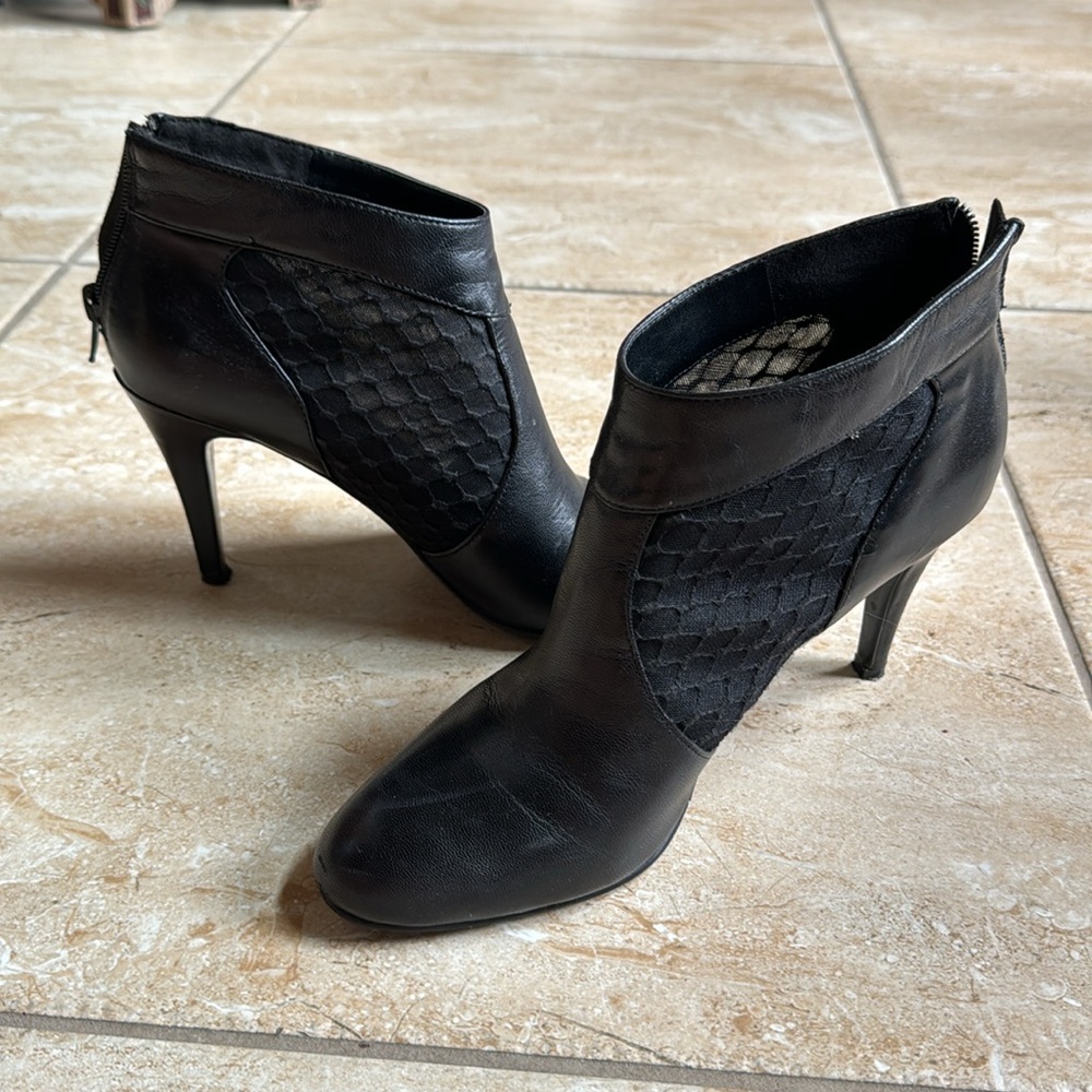 Women’s boots - Nine West. Size 8.5